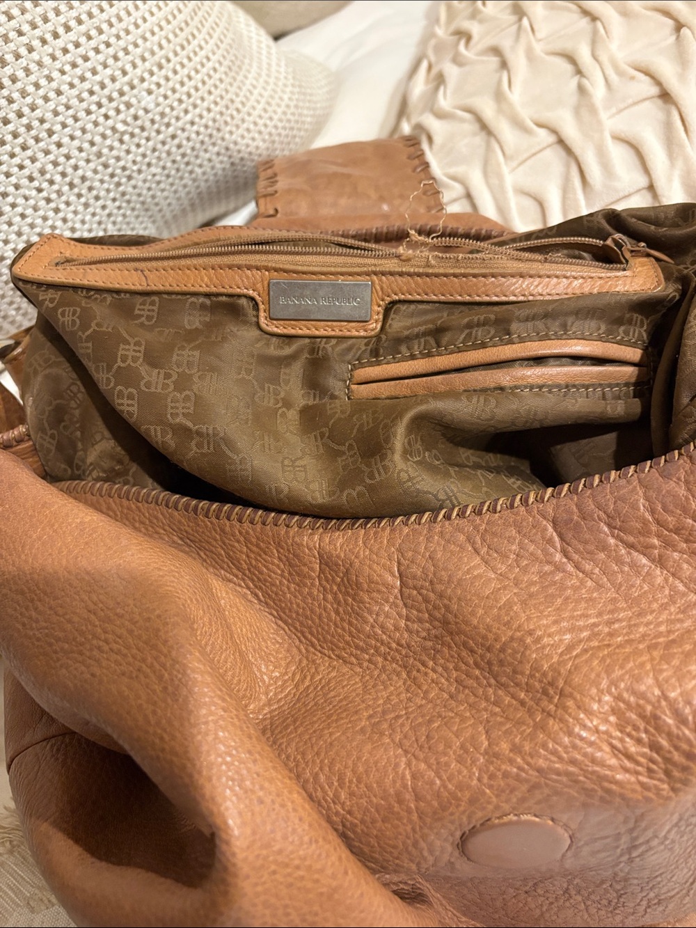 Banana Republic Tan Leather Hobo with Ring Accent - Picture 3 of 5